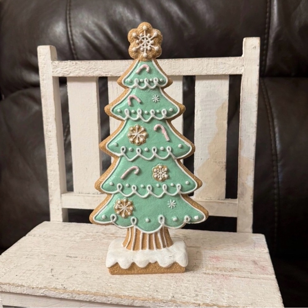 Mint Green Christmas Tree Holiday Décor